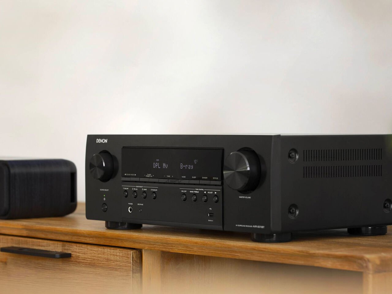 AVR-S570BT_Scene-angle