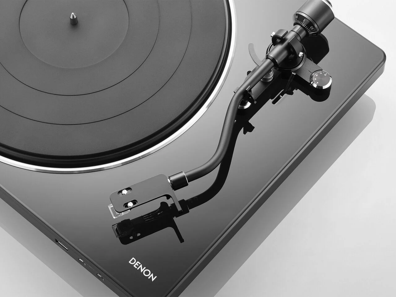 DP-450USB-Black_closeup